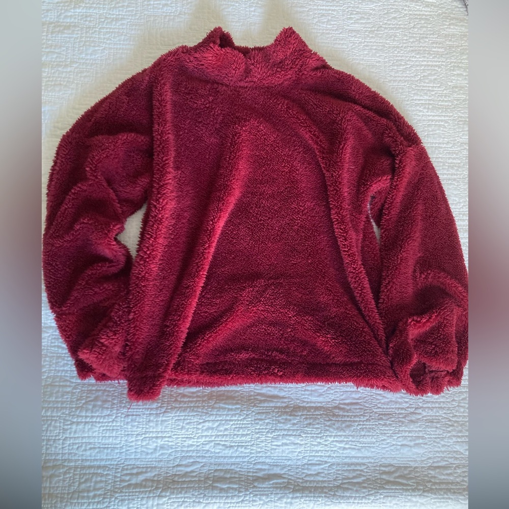 Women’s size large KNAPP STUDIO maroon fuzzy pullover
